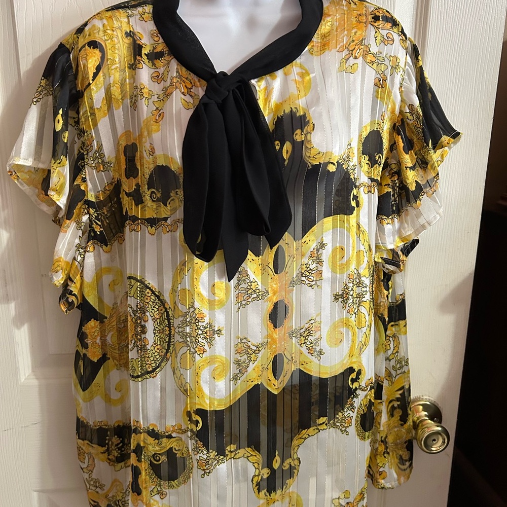 💚3/$25 Dalin 3X Chic Black and Gold Women's Blouse